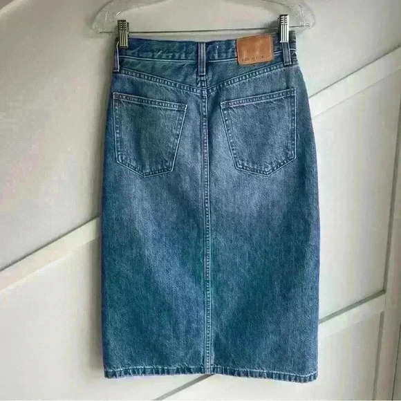 Aritzia Denim Forum  the '90s Halle Denim Skirt High-rise midi size 25 - Picture 6 of 10